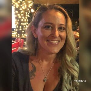 Meet your Posher, Laurie